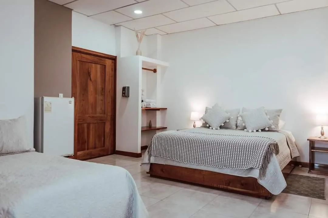 ****  Hotel Ayre By Baltra Puerto Ayora  Ecuador